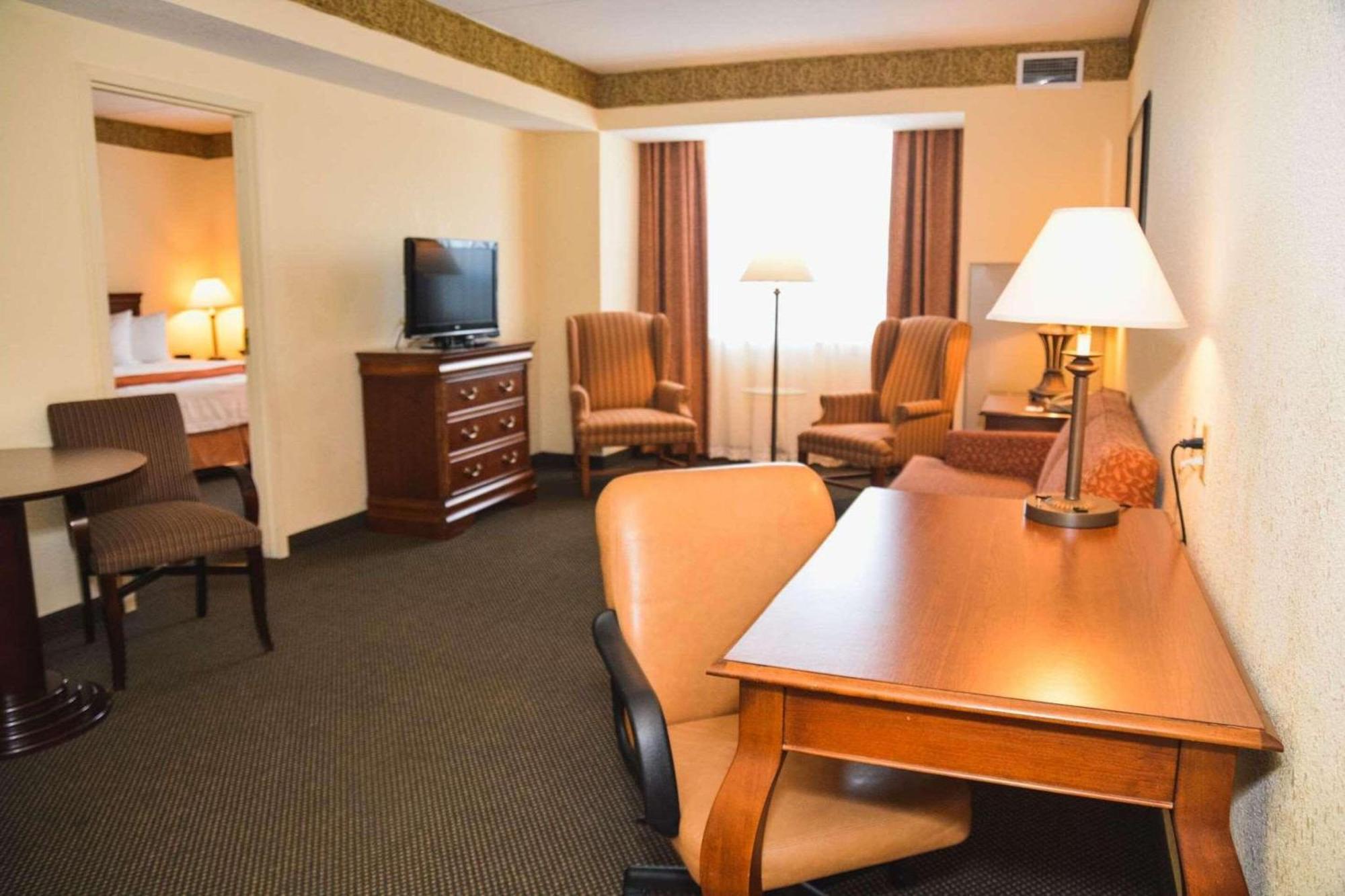 Country Inn & Suites By Radisson, London South, On Eksteriør billede