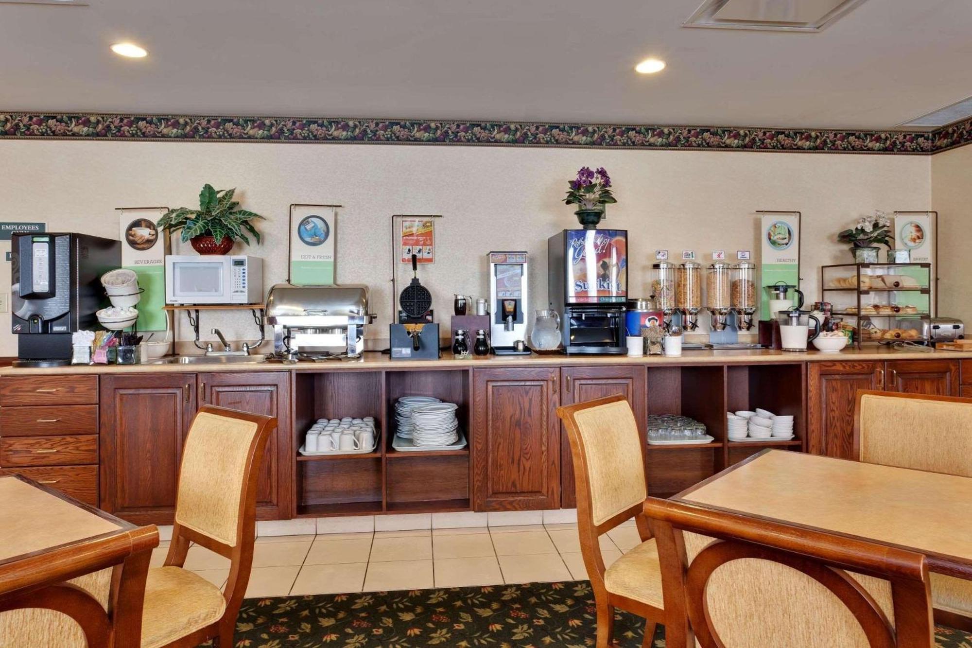 Country Inn & Suites By Radisson, London South, On Eksteriør billede